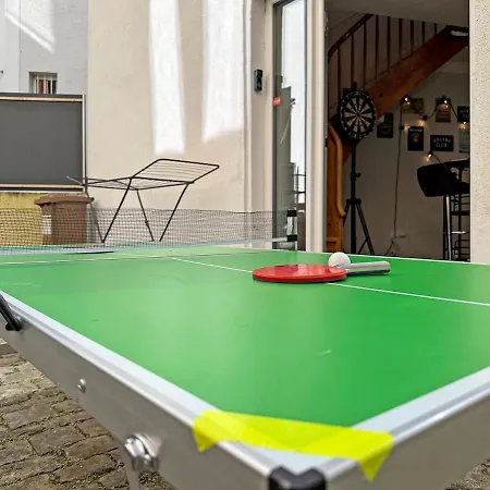 Grill Patio & Games Sleeps 13 *