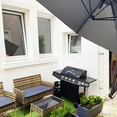 Grill Patio & Games Sleeps 13 Estugarda